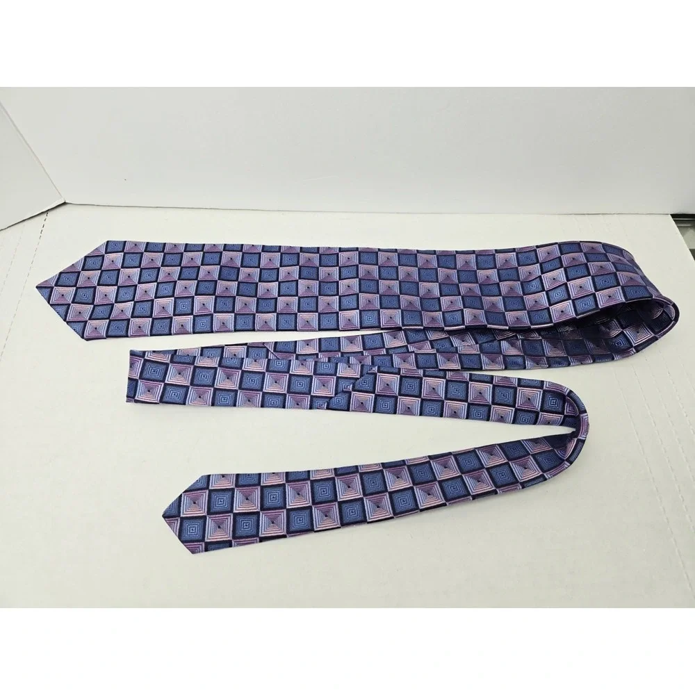 Ted Baker Men's Tie London pink blue square pattern‎ %100 silk